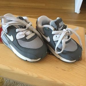 Lot of Size 5 toddler shoes 🌻